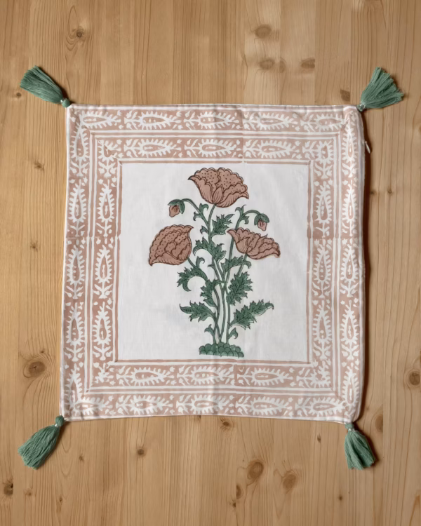 Funda Cojín Borlas Amapola By Catalina