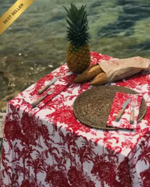 Mantel de algodón Garza Roja con estampado botánico, más vendido de Cassai Home.