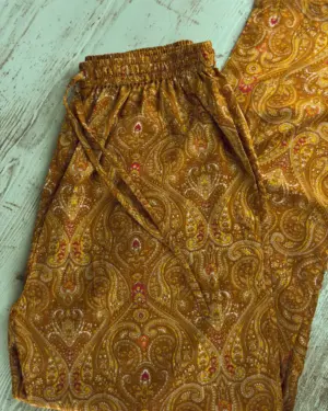 Pantalón Paisley Mostaza