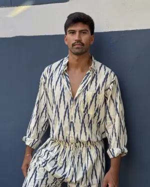 Camisa Ikat Blanco Marino