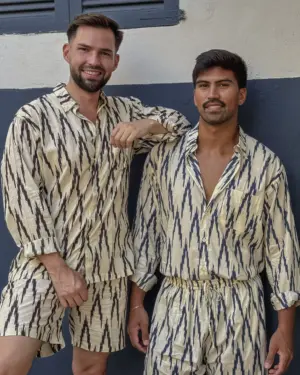 Camisa Ikat Blanco Negro