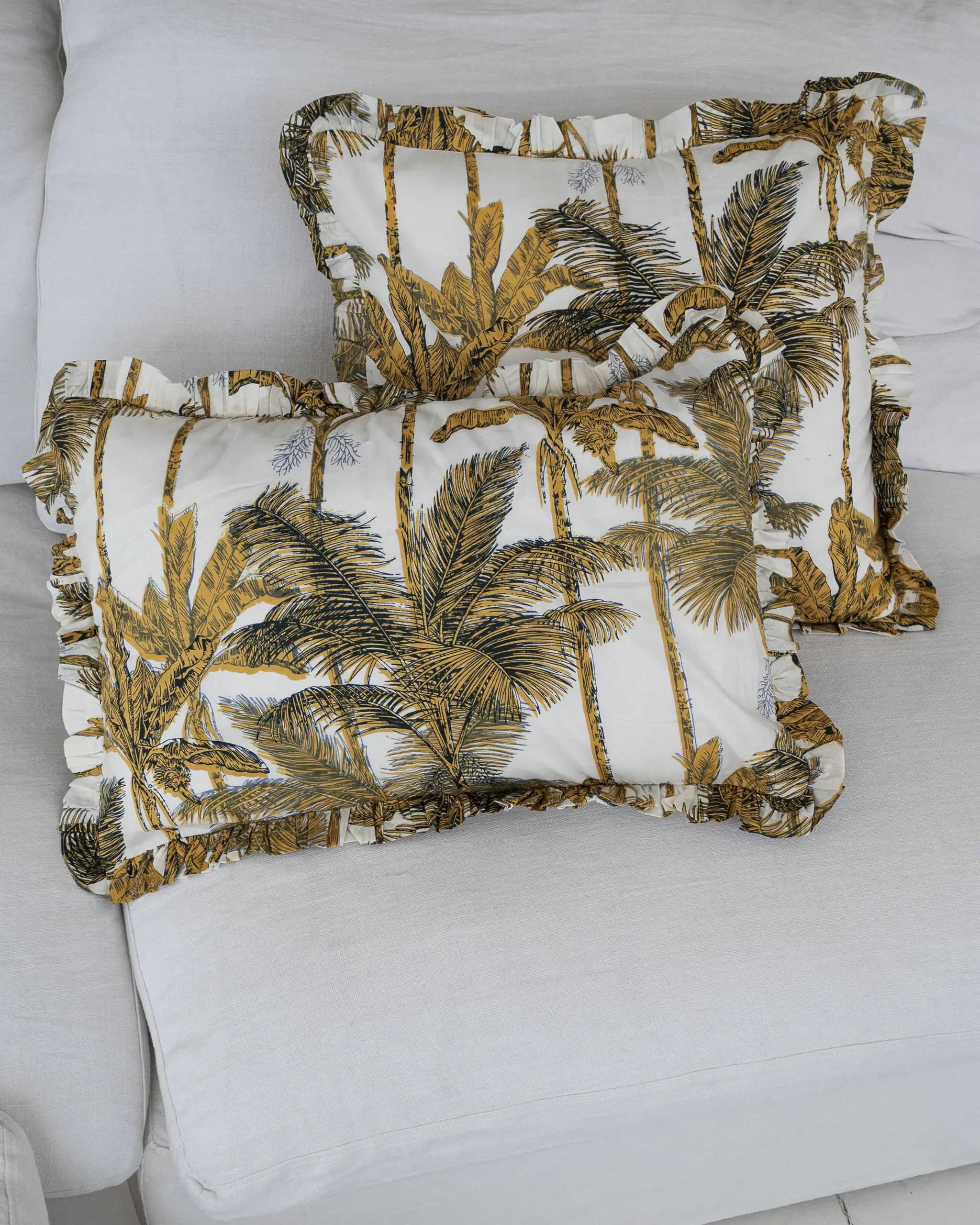 Funda Cojín Palmeras Mostaza y Negro