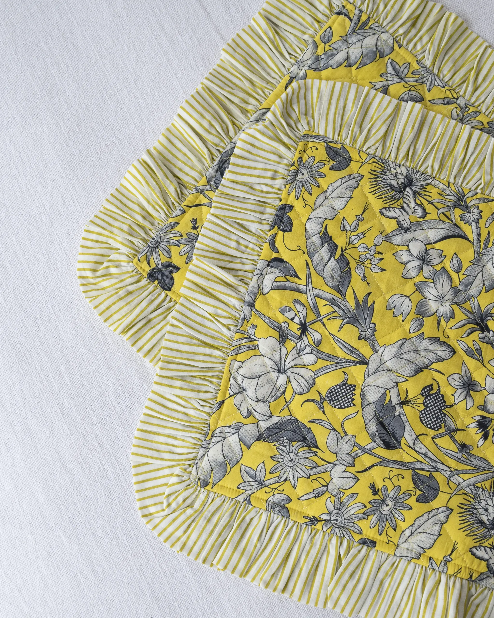 Mantel Individual Mariposa Amarilla