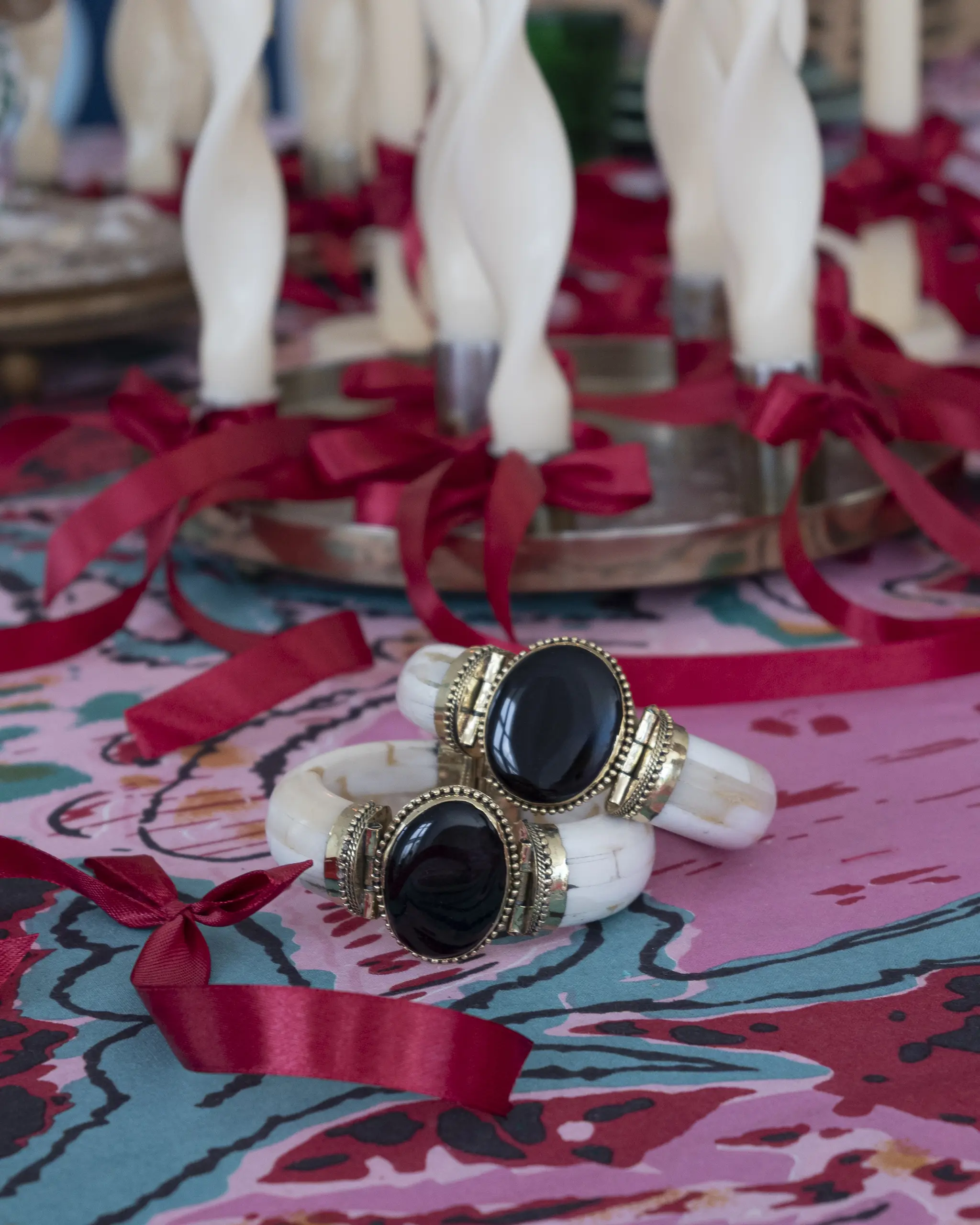 BRAZALETE NEGRO OSCURO – BRILLO