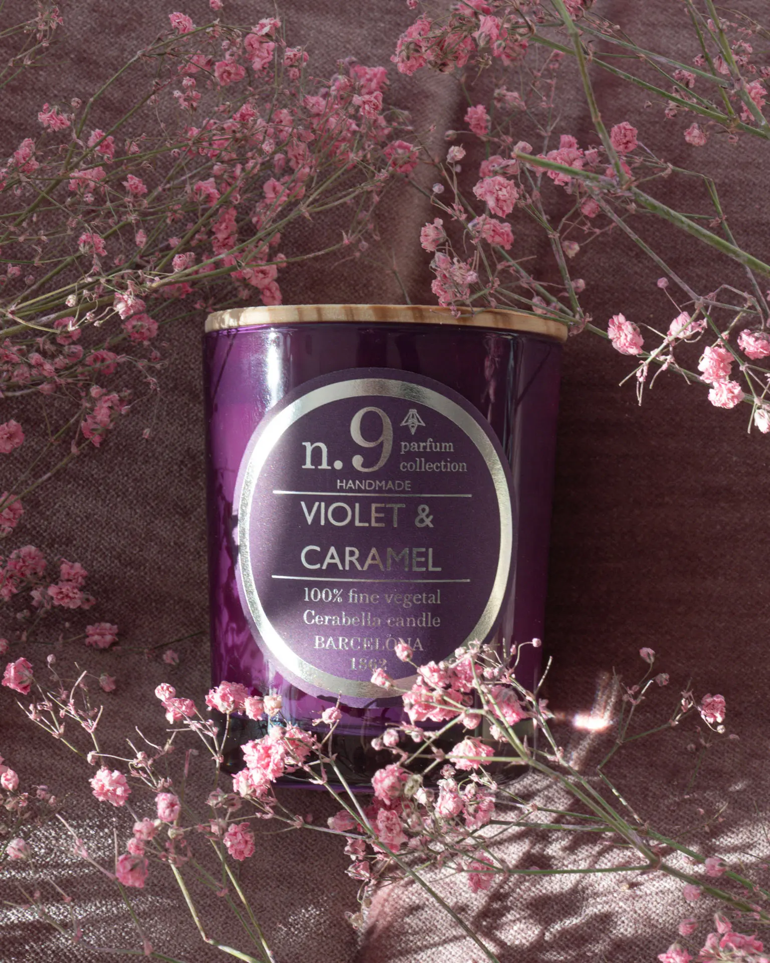 Vela Nº9 – Violet & Caramel