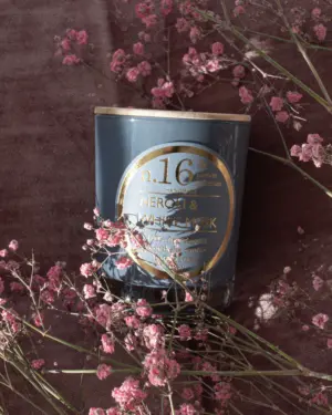 Vela Nº16 - Neroli & White Musk