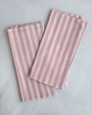 Servilletas de tela rayadas rosa y blanco – The Collection 2025 by Catalina Socias