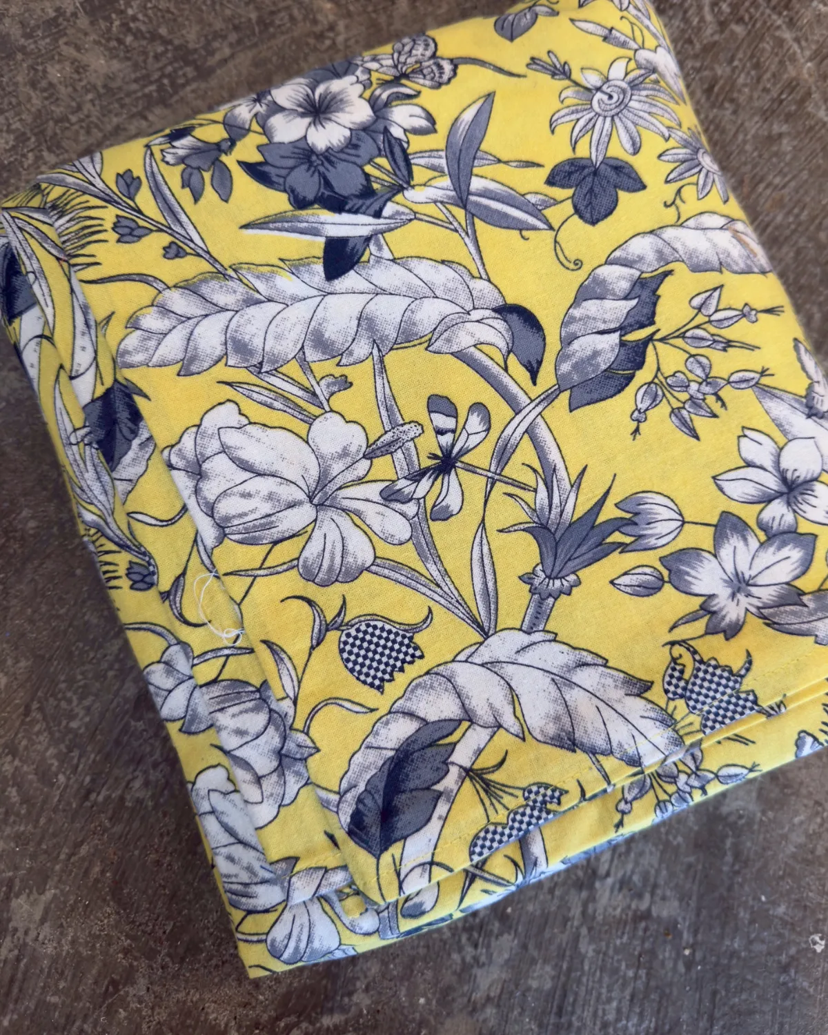 MANTEL MARIPOSA AMARILLO