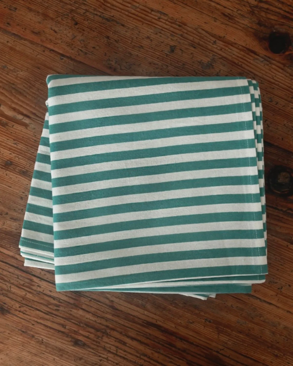Mantel rayas verde en algodón con diseño mediterráneo
