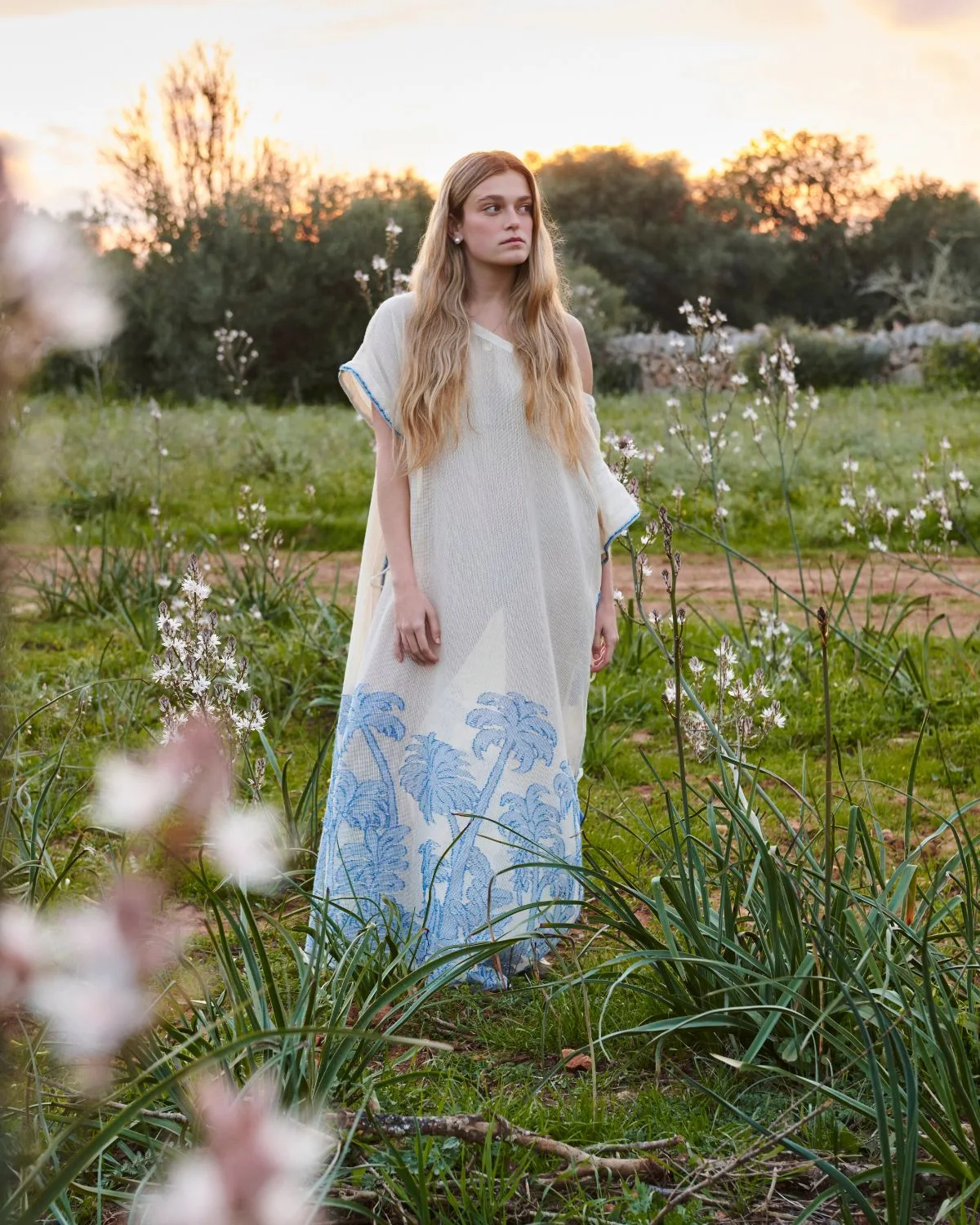 Kaftan azul mediterráneo con estampado de palmeras vestido túnica largo mujer estilo boho elegante