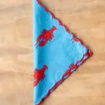 Servilleta de tela para mesa langosta azul turquesa borde festoneado rojo - Cassai Fashion