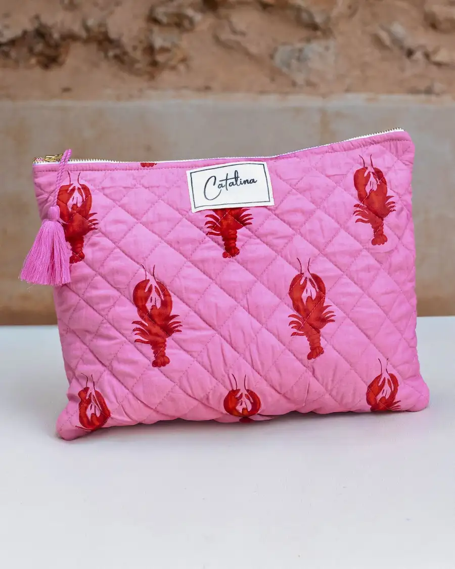 Neceser plano acolchado con diseño de langostas en tono rosa