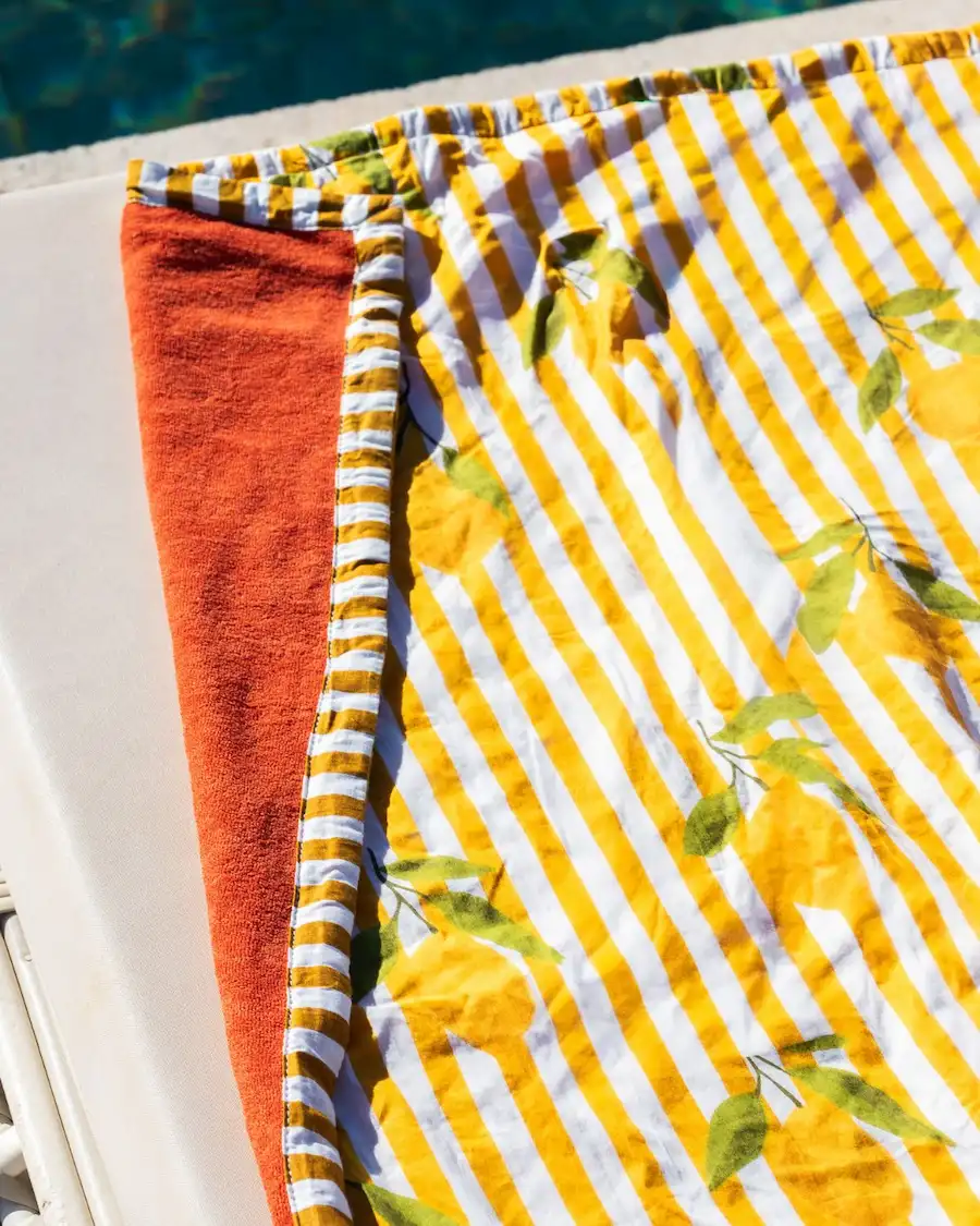 Toalla de Playa a Rayas Limón | Cassai Home
