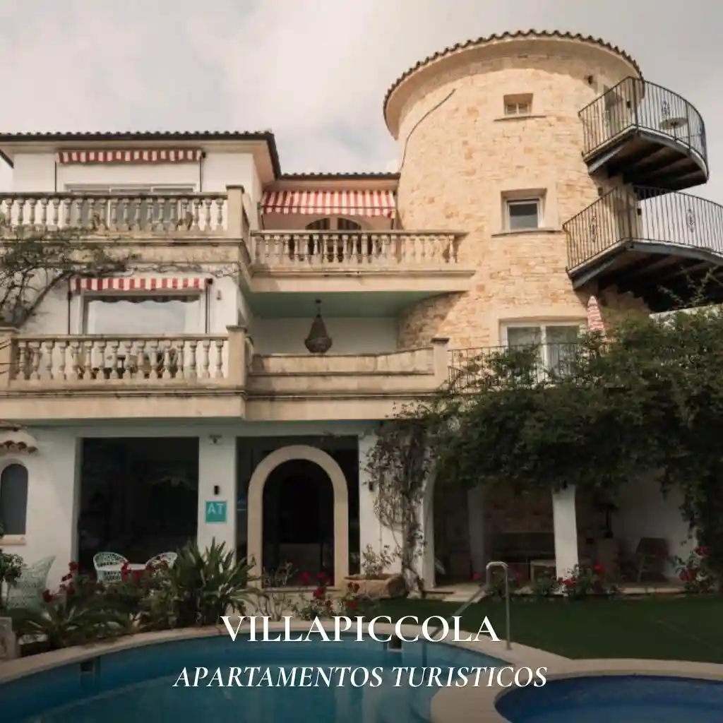 Fachada de Villapiccola apartamentos turísticos con piscina en Mallorca