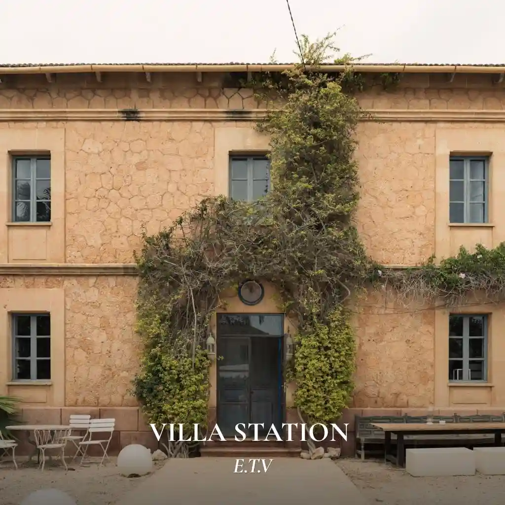 Fachada de Villa Station, alojamiento vacacional en Mallorca