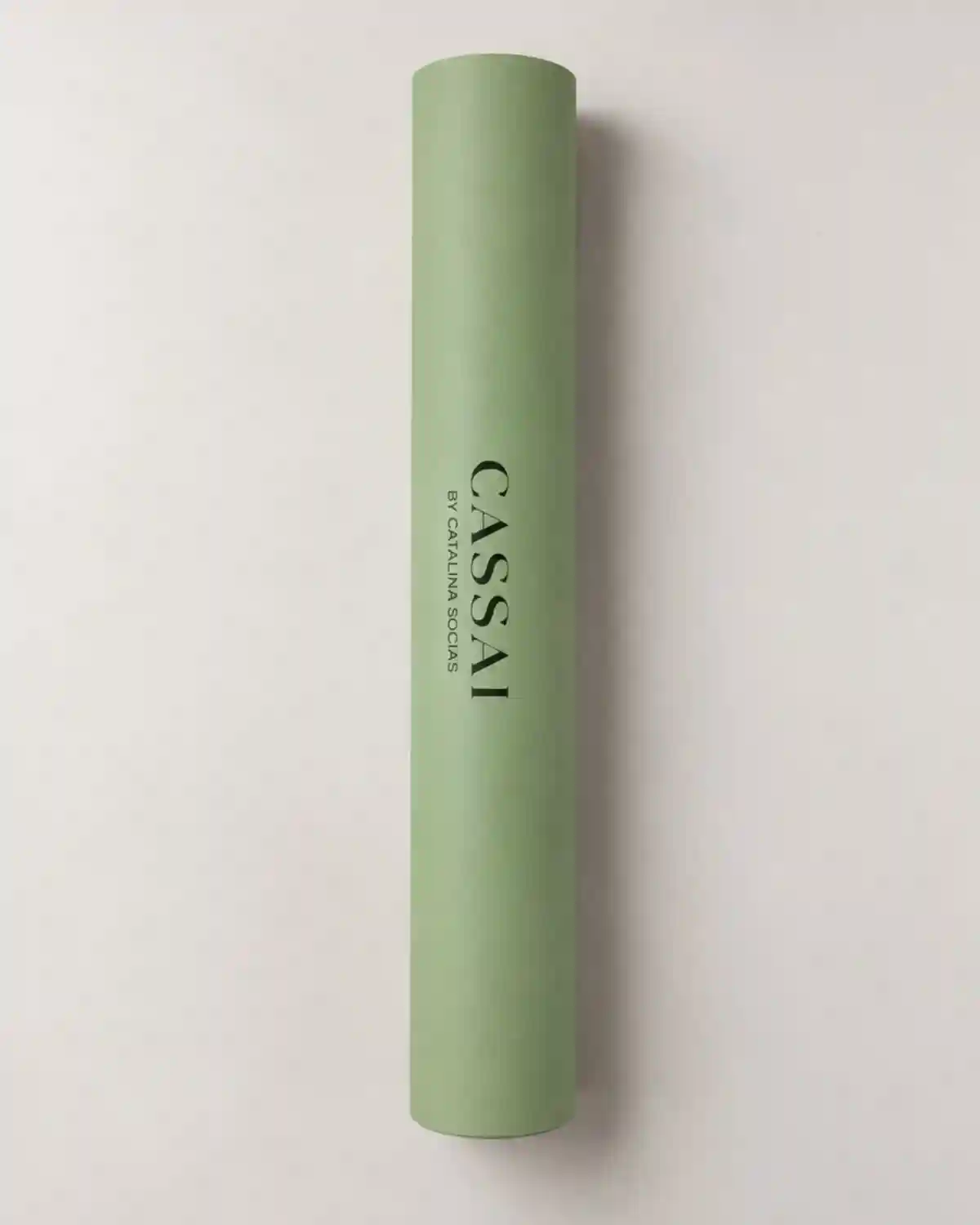 Esterilla de pilates Cassai en verde salvia para acompañar tus sesiones de movimiento.