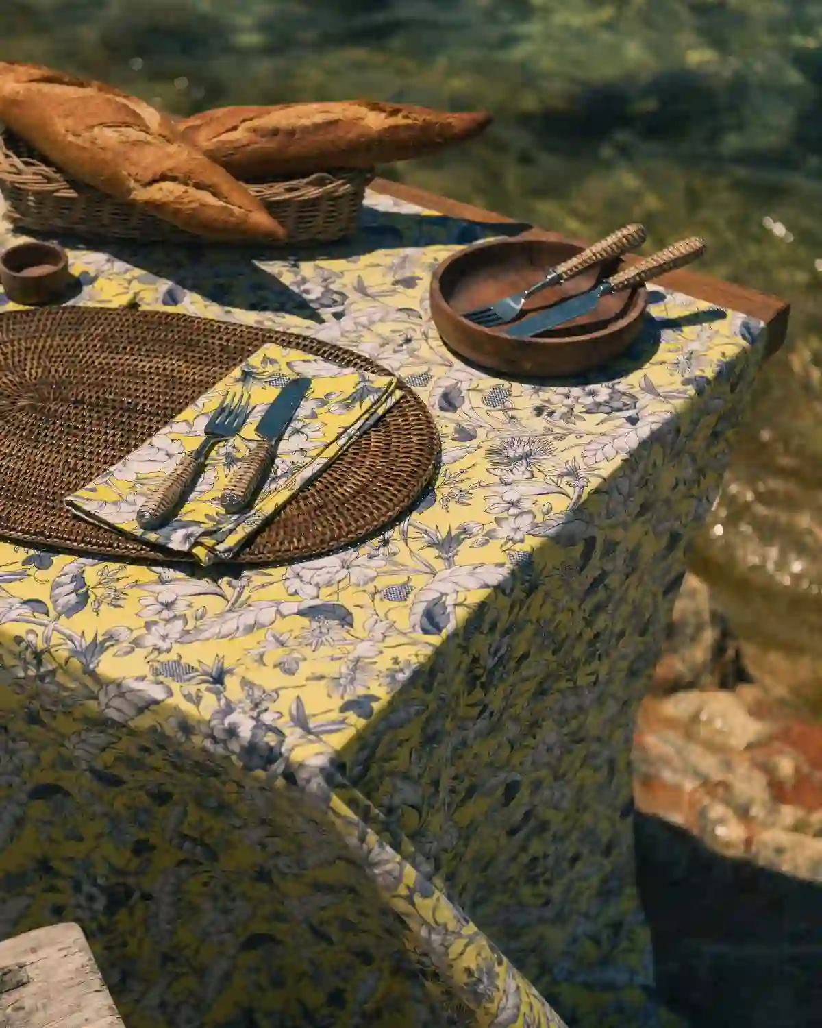 Ritual de Mesa Mariposa Amarilla · Mantel y servilletas a juego